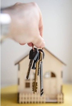 key repair shop near me